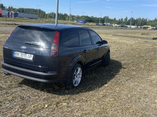 Синій Форд Фокус, об'ємом двигуна 1.6 л та пробігом 273 тис. км за 3950 $, фото 2 на Automoto.ua