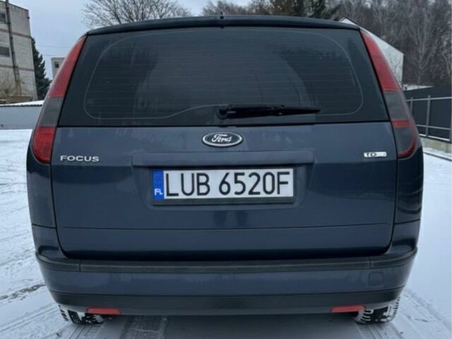 Синий Форд Фокус, объемом двигателя 1.6 л и пробегом 284 тыс. км за 1900 $, фото 4 на Automoto.ua