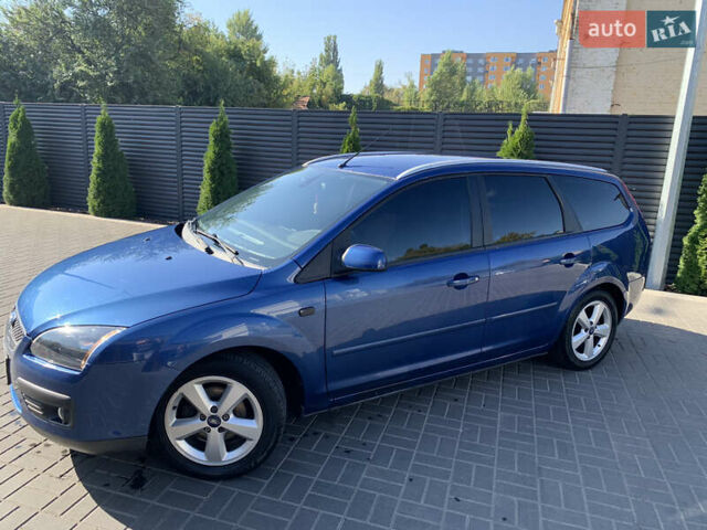 Синий Форд Фокус, объемом двигателя 1.8 л и пробегом 300 тыс. км за 4700 $, фото 3 на Automoto.ua