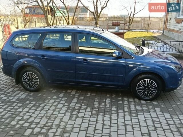 Синий Форд Фокус, объемом двигателя 1.8 л и пробегом 202 тыс. км за 5500 $, фото 22 на Automoto.ua