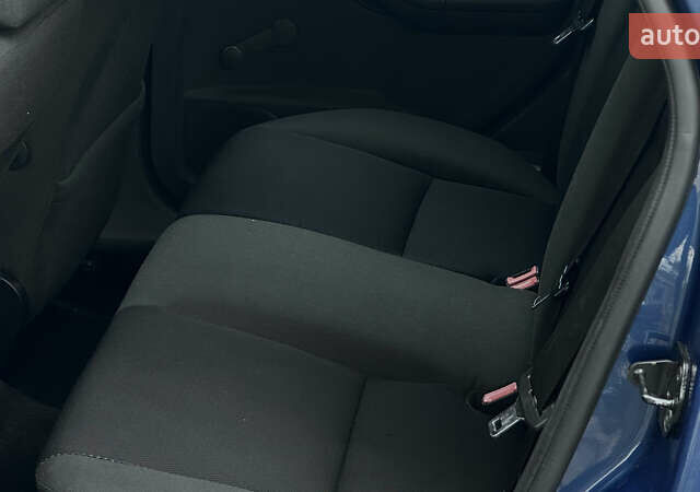 Синий Форд Фокус, объемом двигателя 1.6 л и пробегом 231 тыс. км за 4999 $, фото 60 на Automoto.ua