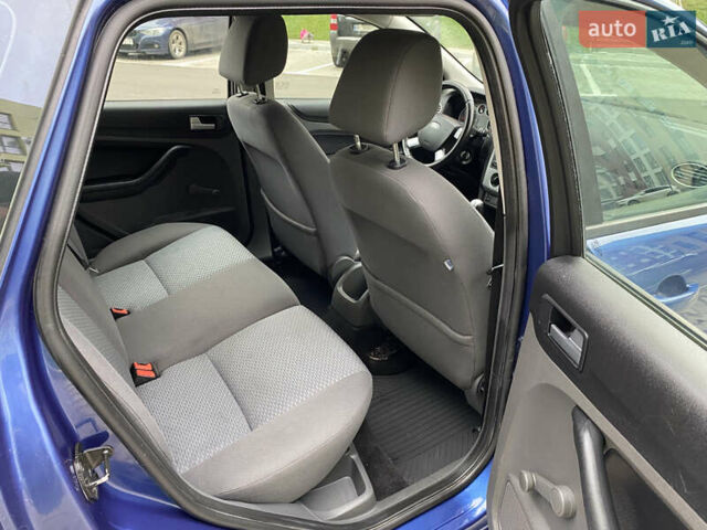 Синий Форд Фокус, объемом двигателя 1.56 л и пробегом 247 тыс. км за 4200 $, фото 16 на Automoto.ua