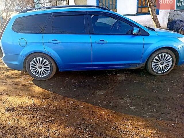 Синий Форд Фокус, объемом двигателя 1.6 л и пробегом 320 тыс. км за 4000 $, фото 2 на Automoto.ua