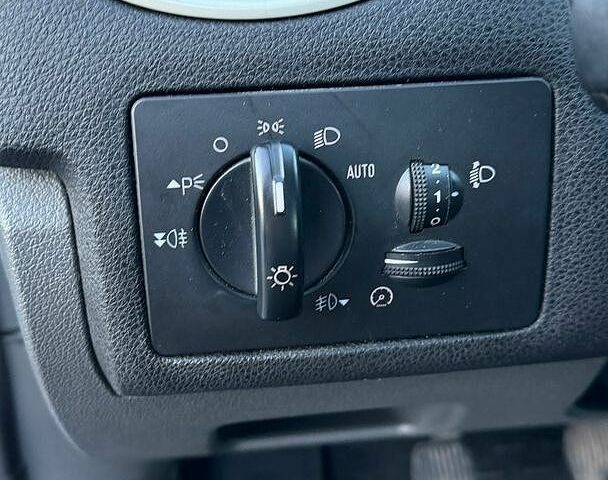 Синій Форд Фокус, об'ємом двигуна 1.8 л та пробігом 230 тис. км за 4300 $, фото 15 на Automoto.ua