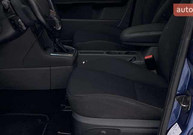 Синий Форд Фокус, объемом двигателя 1.6 л и пробегом 231 тыс. км за 5250 $, фото 36 на Automoto.ua