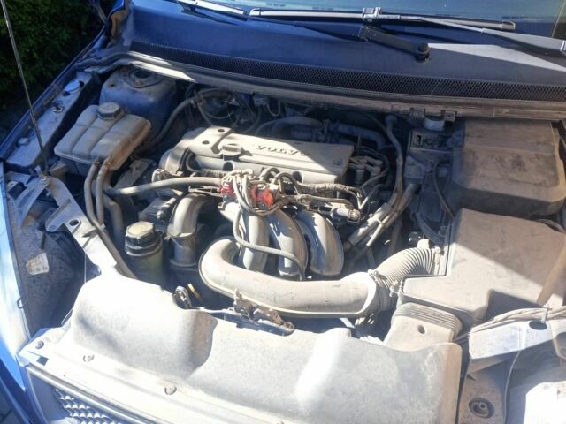 Синий Форд Фокус, объемом двигателя 1.6 л и пробегом 367 тыс. км за 3798 $, фото 6 на Automoto.ua