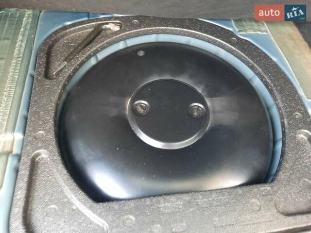 Синий Форд Фокус, объемом двигателя 1.6 л и пробегом 360 тыс. км за 4550 $, фото 80 на Automoto.ua