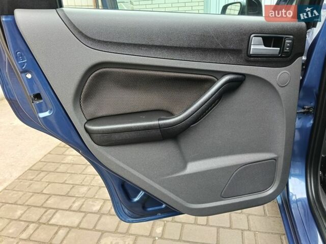 Синий Форд Фокус, объемом двигателя 1.8 л и пробегом 202 тыс. км за 5500 $, фото 44 на Automoto.ua