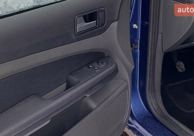 Синий Форд Фокус, объемом двигателя 1.6 л и пробегом 231 тыс. км за 5250 $, фото 34 на Automoto.ua