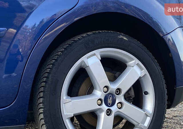 Синий Форд Фокус, объемом двигателя 1.6 л и пробегом 231 тыс. км за 5250 $, фото 19 на Automoto.ua