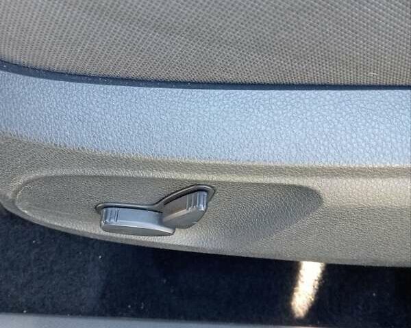 Синий Форд Фокус, объемом двигателя 1.56 л и пробегом 313 тыс. км за 4450 $, фото 13 на Automoto.ua