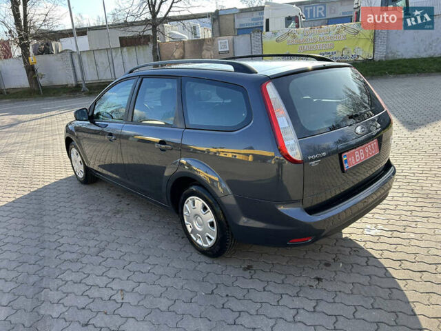 Синий Форд Фокус, объемом двигателя 1.6 л и пробегом 225 тыс. км за 5300 $, фото 8 на Automoto.ua