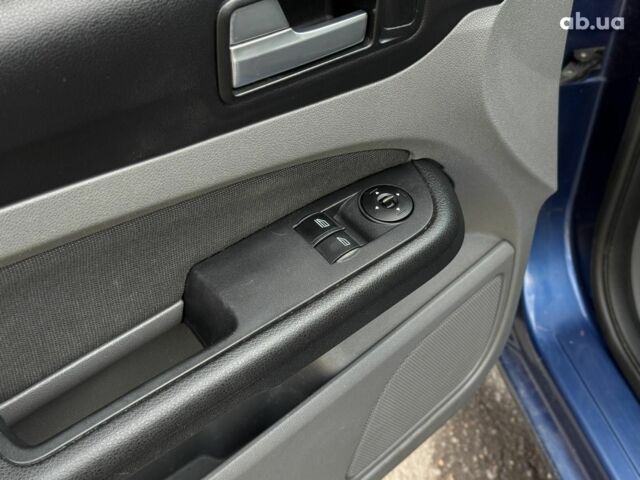 Синий Форд Фокус, объемом двигателя 1.6 л и пробегом 254 тыс. км за 5240 $, фото 17 на Automoto.ua