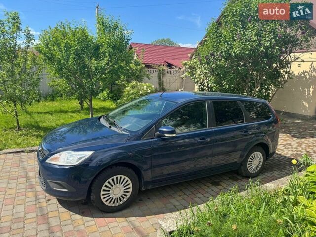 Синий Форд Фокус, объемом двигателя 1.6 л и пробегом 202 тыс. км за 5800 $, фото 1 на Automoto.ua