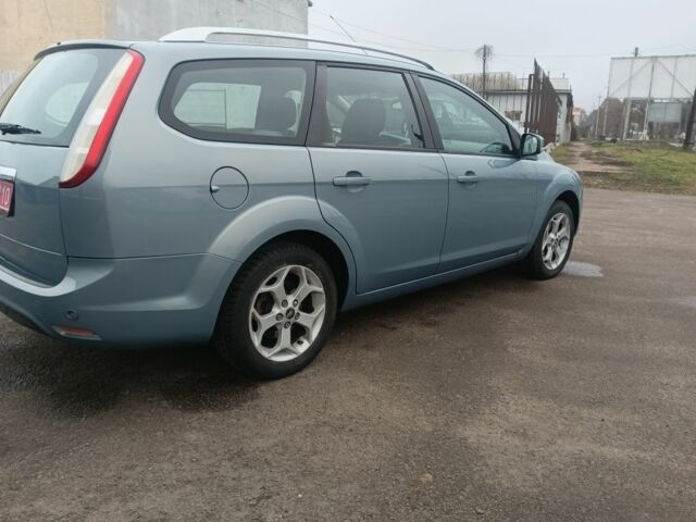 Синій Форд Фокус, об'ємом двигуна 1.6 л та пробігом 229 тис. км за 5900 $, фото 4 на Automoto.ua