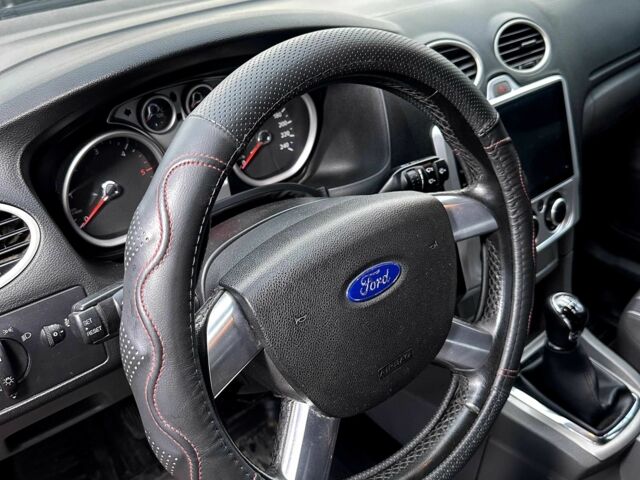 Синий Форд Фокус, объемом двигателя 1.6 л и пробегом 404 тыс. км за 5450 $, фото 5 на Automoto.ua