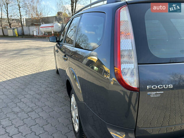 Синий Форд Фокус, объемом двигателя 1.6 л и пробегом 225 тыс. км за 5300 $, фото 11 на Automoto.ua