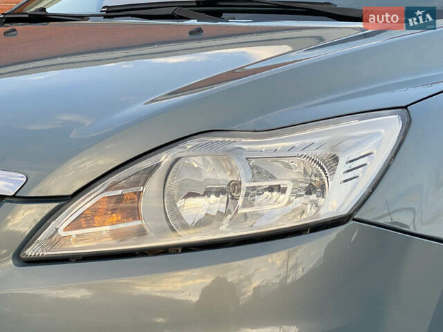 Синий Форд Фокус, объемом двигателя 1.6 л и пробегом 208 тыс. км за 5200 $, фото 3 на Automoto.ua