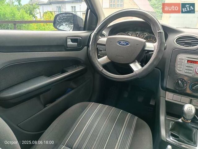 Синий Форд Фокус, объемом двигателя 1.6 л и пробегом 274 тыс. км за 4900 $, фото 20 на Automoto.ua
