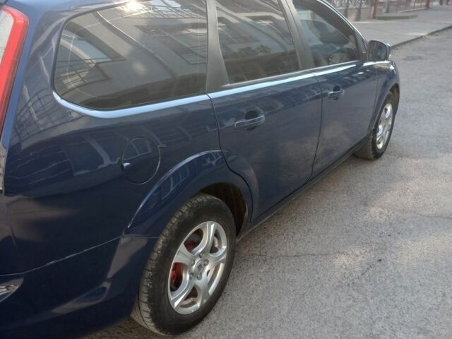 Синій Форд Фокус, об'ємом двигуна 1.6 л та пробігом 214 тис. км за 4300 $, фото 3 на Automoto.ua