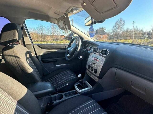 Синий Форд Фокус, объемом двигателя 0 л и пробегом 242 тыс. км за 5200 $, фото 4 на Automoto.ua