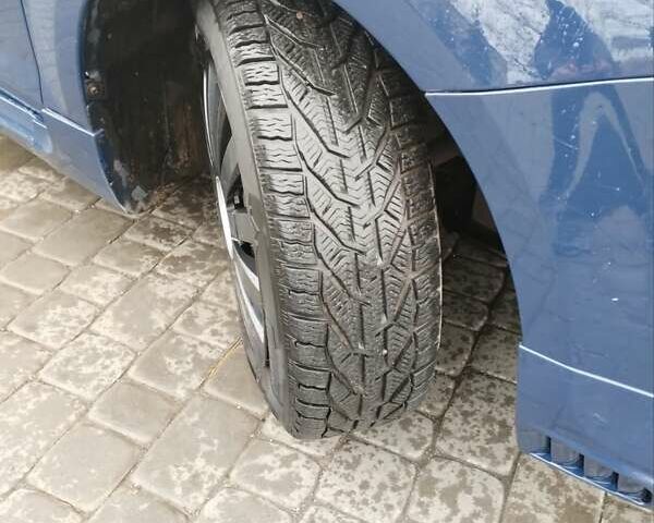 Синий Форд Фокус, объемом двигателя 1.6 л и пробегом 278 тыс. км за 5100 $, фото 11 на Automoto.ua