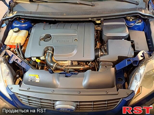 Синий Форд Фокус, объемом двигателя 1.6 л и пробегом 220 тыс. км за 5999 $, фото 6 на Automoto.ua