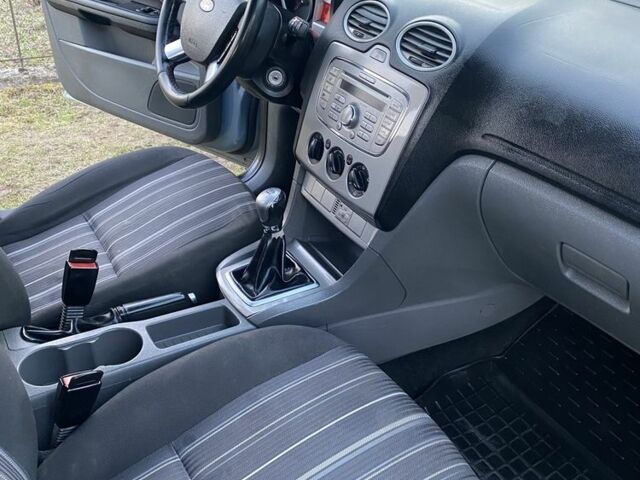 Синий Форд Фокус, объемом двигателя 1.6 л и пробегом 370 тыс. км за 4900 $, фото 6 на Automoto.ua