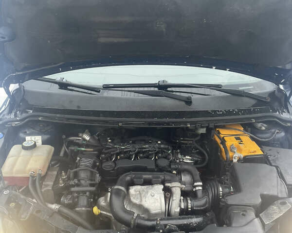 Синий Форд Фокус, объемом двигателя 1.6 л и пробегом 285 тыс. км за 4650 $, фото 14 на Automoto.ua