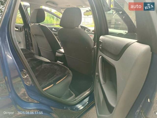 Синий Форд Фокус, объемом двигателя 1.6 л и пробегом 274 тыс. км за 4900 $, фото 9 на Automoto.ua