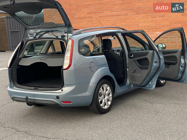 Синий Форд Фокус, объемом двигателя 1.6 л и пробегом 208 тыс. км за 5200 $, фото 24 на Automoto.ua