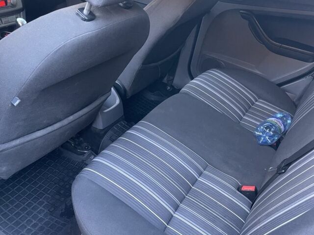 Синий Форд Фокус, объемом двигателя 2 л и пробегом 223 тыс. км за 4250 $, фото 18 на Automoto.ua