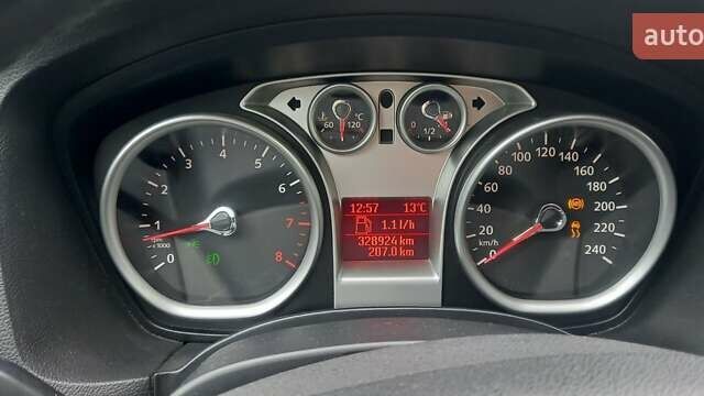 Синий Форд Фокус, объемом двигателя 1.8 л и пробегом 325 тыс. км за 4900 $, фото 6 на Automoto.ua