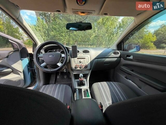 Синій Форд Фокус, об'ємом двигуна 1.8 л та пробігом 310 тис. км за 4802 $, фото 7 на Automoto.ua