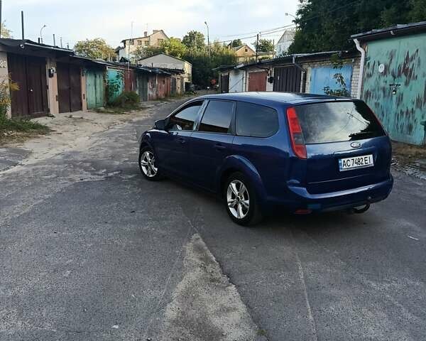 Синий Форд Фокус, объемом двигателя 1.56 л и пробегом 244 тыс. км за 4500 $, фото 2 на Automoto.ua