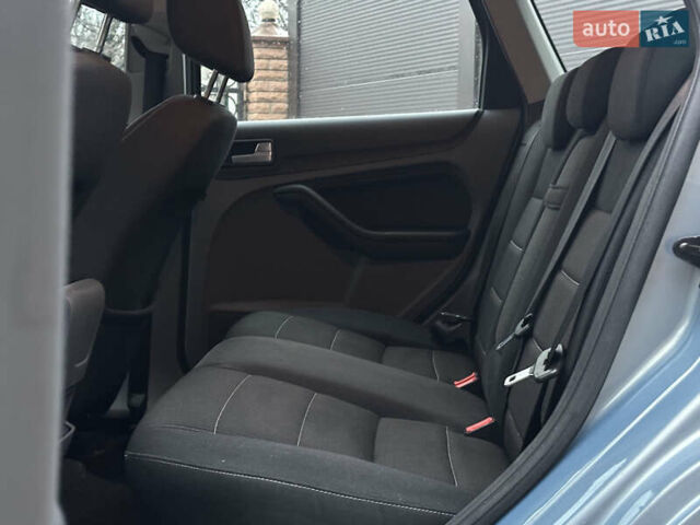 Синий Форд Фокус, объемом двигателя 1.6 л и пробегом 243 тыс. км за 5950 $, фото 23 на Automoto.ua