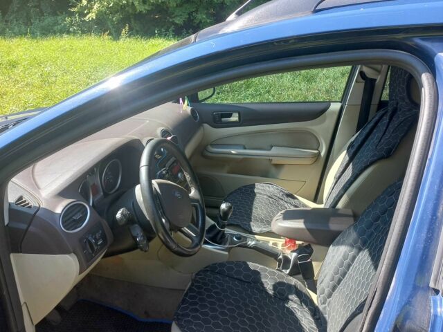 Синій Форд Фокус, об'ємом двигуна 2 л та пробігом 236 тис. км за 4500 $, фото 11 на Automoto.ua