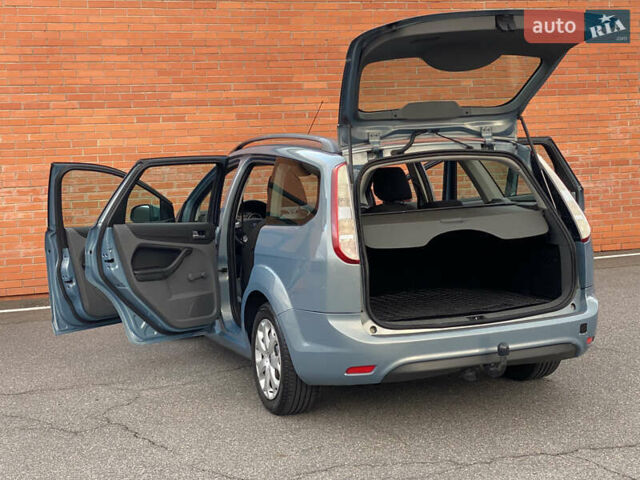 Синий Форд Фокус, объемом двигателя 1.6 л и пробегом 200 тыс. км за 5200 $, фото 23 на Automoto.ua