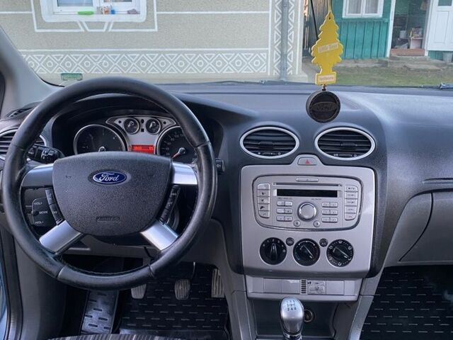 Синий Форд Фокус, объемом двигателя 1.6 л и пробегом 370 тыс. км за 4900 $, фото 3 на Automoto.ua