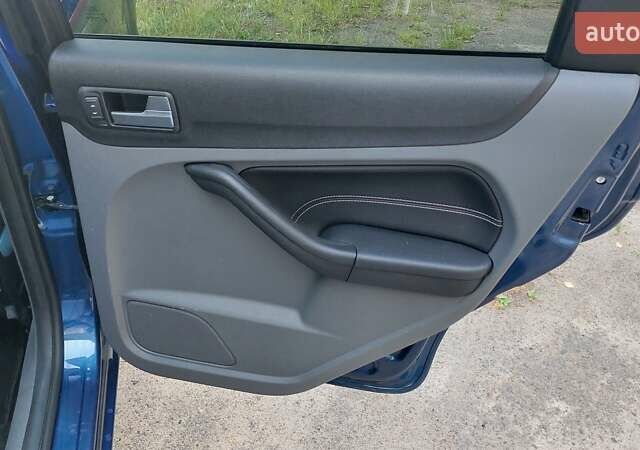 Синий Форд Фокус, объемом двигателя 1.6 л и пробегом 218 тыс. км за 6450 $, фото 36 на Automoto.ua