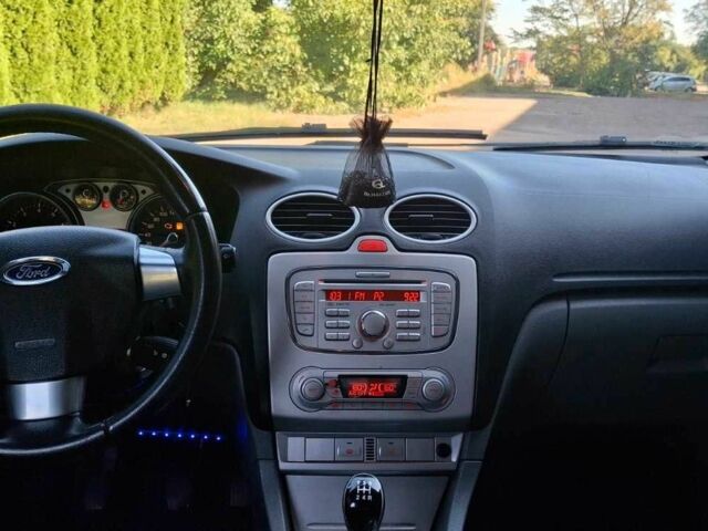 Синій Форд Фокус, об'ємом двигуна 1.6 л та пробігом 454 тис. км за 4000 $, фото 15 на Automoto.ua