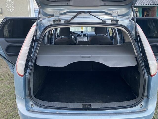 Синий Форд Фокус, объемом двигателя 1.6 л и пробегом 370 тыс. км за 4900 $, фото 5 на Automoto.ua