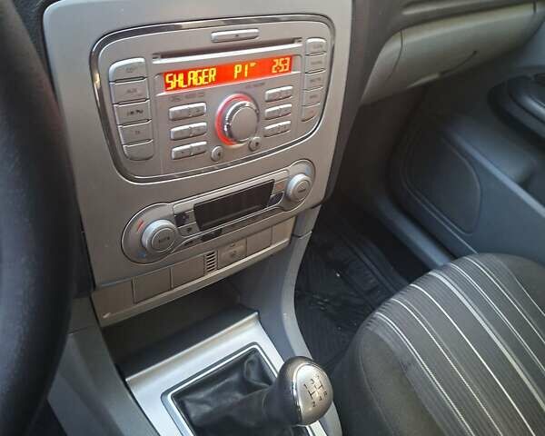 Синій Форд Фокус, об'ємом двигуна 1.6 л та пробігом 212 тис. км за 4850 $, фото 8 на Automoto.ua