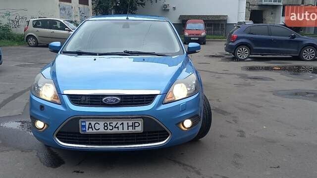 Синий Форд Фокус, объемом двигателя 1.8 л и пробегом 325 тыс. км за 4900 $, фото 7 на Automoto.ua