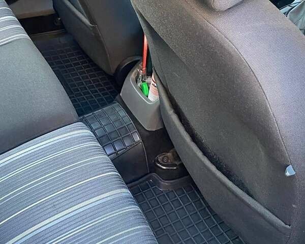 Синий Форд Фокус, объемом двигателя 2 л и пробегом 314 тыс. км за 4700 $, фото 8 на Automoto.ua