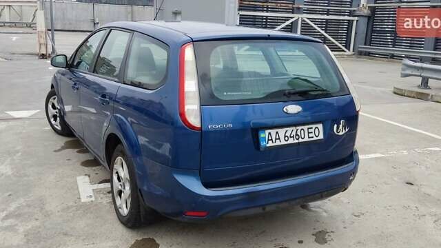 Синий Форд Фокус, объемом двигателя 2 л и пробегом 240 тыс. км за 5500 $, фото 3 на Automoto.ua