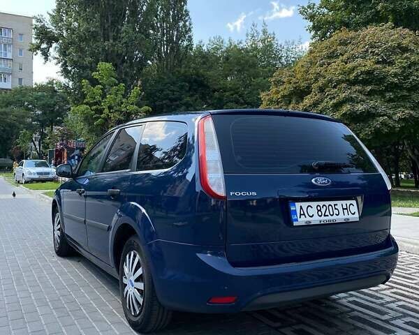 Синий Форд Фокус, объемом двигателя 1.6 л и пробегом 252 тыс. км за 5500 $, фото 2 на Automoto.ua