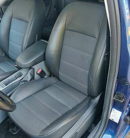 Синий Форд Фокус, объемом двигателя 1.6 л и пробегом 218 тыс. км за 6450 $, фото 29 на Automoto.ua