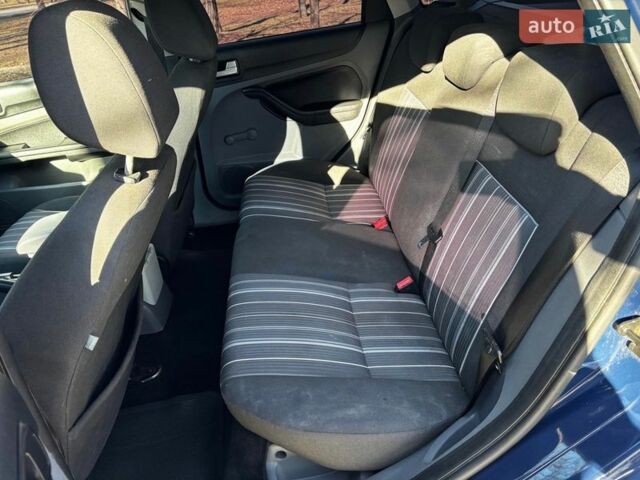 Синий Форд Фокус, объемом двигателя 1.8 л и пробегом 233 тыс. км за 4990 $, фото 14 на Automoto.ua