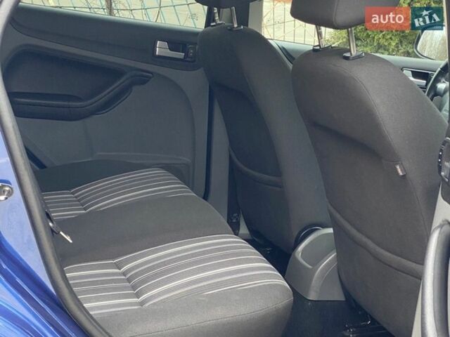 Синій Форд Фокус, об'ємом двигуна 1.6 л та пробігом 164 тис. км за 5500 $, фото 37 на Automoto.ua